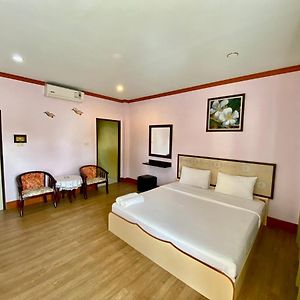 Pachumas Hotel